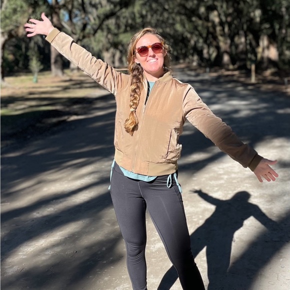 Reversible lululemon bomber jacket - Picture 7 of 8